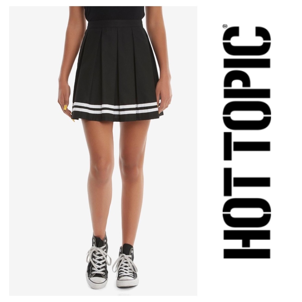 Hot Topic Black Pleated Cheer Skirt